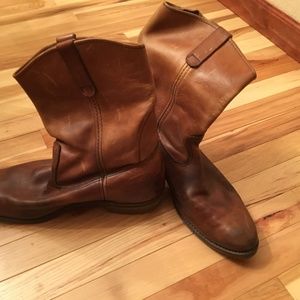 Men’s redwing vintage slip on boots. (Made in USA)